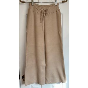 Abercrombie & Fitch Wide Leg Cropped Sweater Pants
